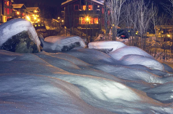 Villaggio di montagna in inverno — Foto Stock