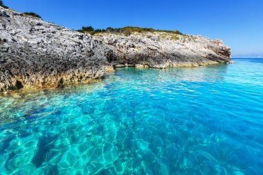 güzel kayalık sahil şeridi