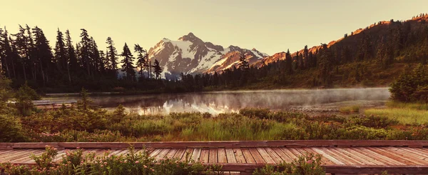 Washington Dağı Shuksan — Stok fotoğraf