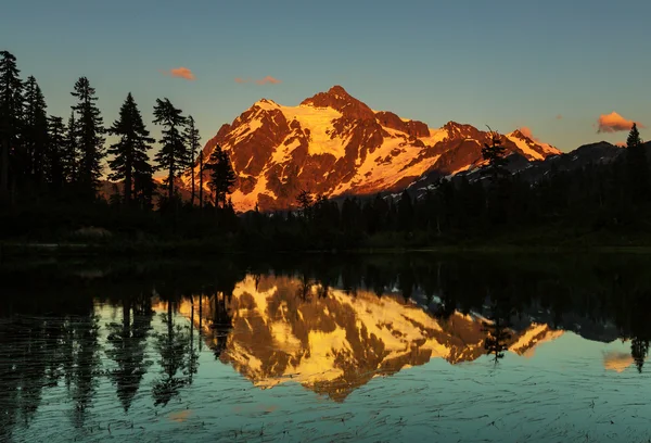 Mount Shuksan w Waszyngtonie — Zdjęcie stockowe