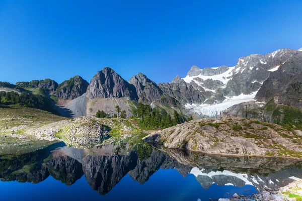 Ann lago e montagna Shuksan — Foto Stock