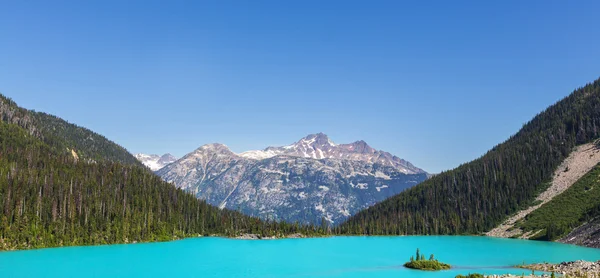 Lago Joffre no Canadá — Fotografia de Stock