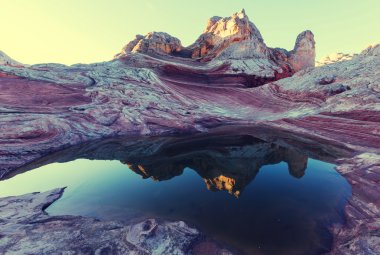 Vermilion Kayalıkları Ulusal Anıtı