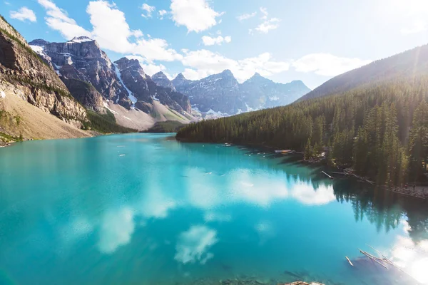 Nádherné jezero Moraine — Stock fotografie