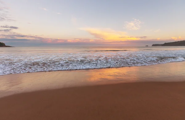 Schilderachtige zee zonsondergang — Stockfoto