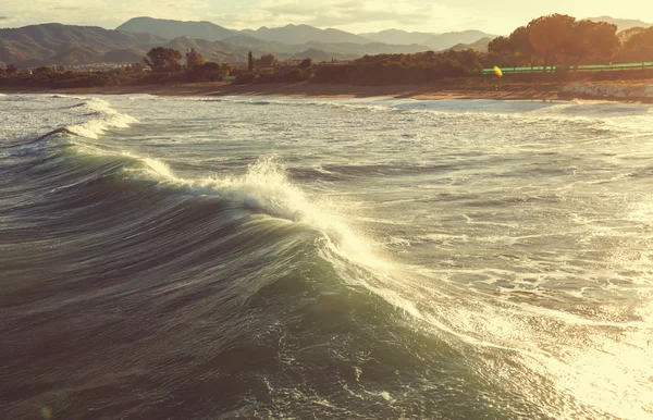 Kıbrıs'ta inanılmaz dalgalar — Stok fotoğraf