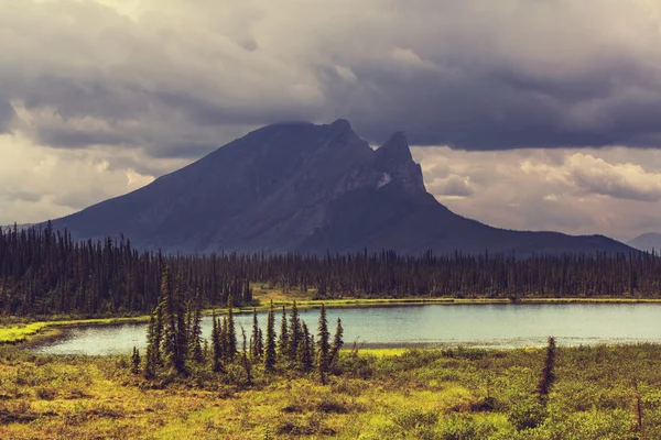 Sereniteit meer op Alaska — Stockfoto