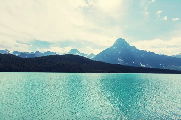 Lago de la serenidad en Canadá —  Fotos de Stock