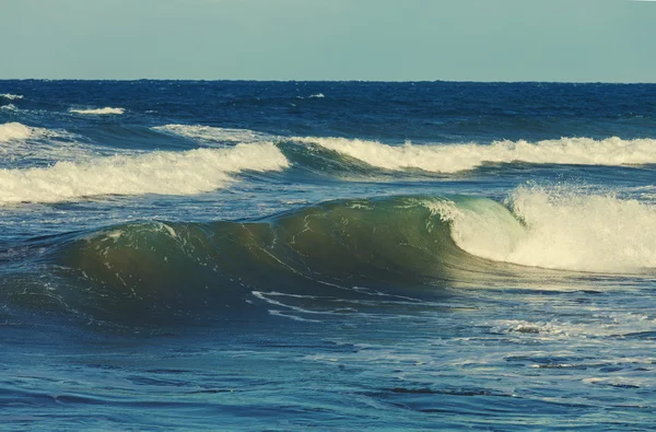 Blå havet vågor — Stockfoto