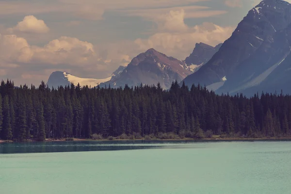 Lago Sereno no Canadá — Fotografia de Stock