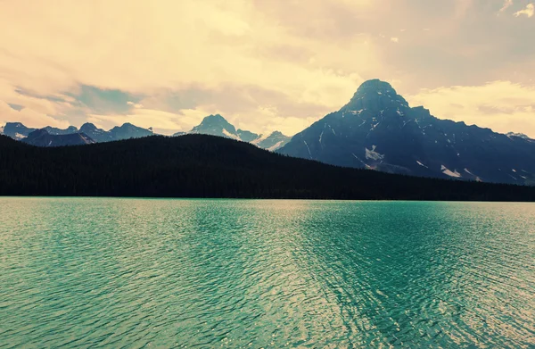 Lago Sereno no Canadá — Fotografia de Stock