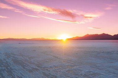 Bolivya'daki tuz düz çöl