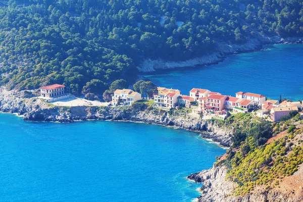 Vila de Assos e baía do mar — Fotografia de Stock