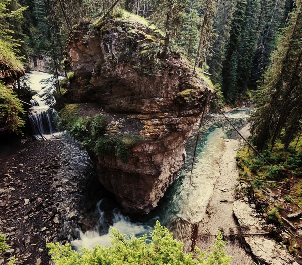 Desfiladeiro em banff np — Fotografia de Stock