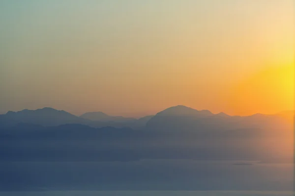 美しいカラフルな夕日 — ストック写真