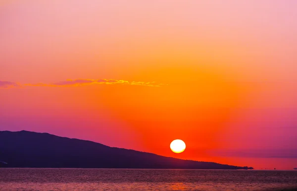 Güzel renkli gün batımı — Stok fotoğraf