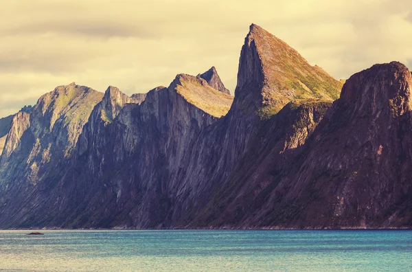 Hautes montagnes norvégiennes — Photo