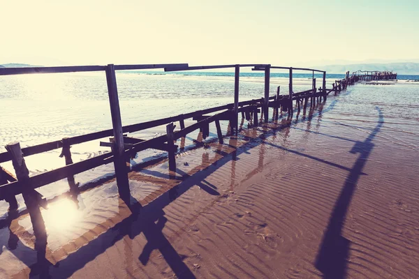 Mooie houten promenade — Stockfoto