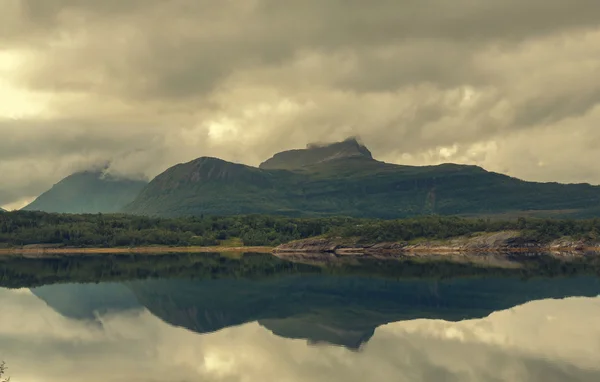 Fjällsjö i Norge — Stockfoto