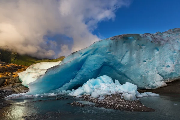 Paisaje glaciar Svartisen —  Fotos de Stock