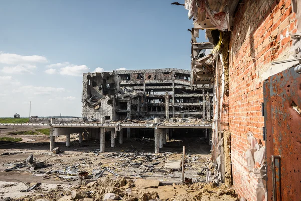 Široký úhel pohledu letiště donetsk zříceniny — Stock fotografie