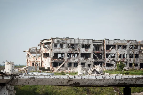 Veduta delle rovine dell'aeroporto di Donetsk — Foto Stock