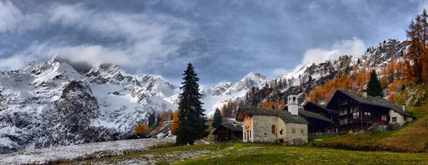 Alpin panorama — Stockfoto