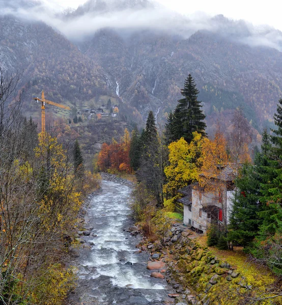 Höstlandskap i Alperna — Stockfoto