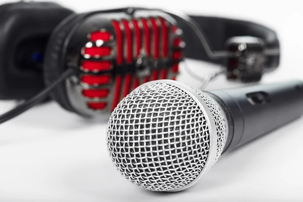 Microphone and headphones — Stock Photo, Image