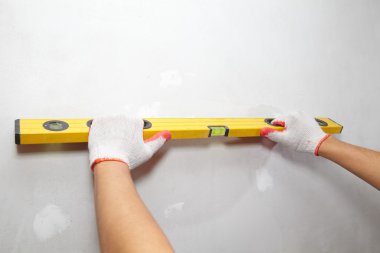 Olgun bir müteahhit. Oluşturucu