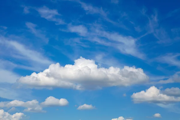 Cielo con nubes —  Fotos de Stock