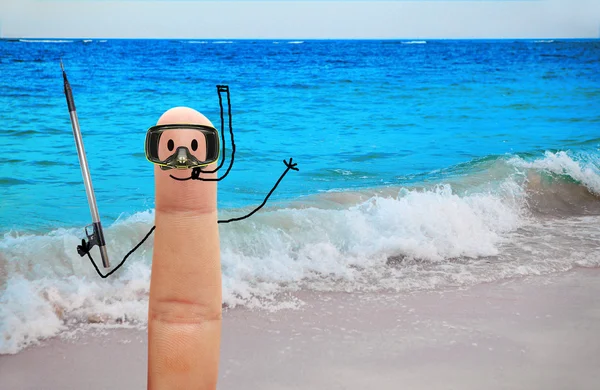 Buceador con pistola de arpón en la playa — Foto de Stock