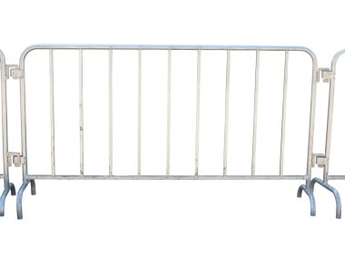 Beyaz bitti izole taşınabilir metal çit