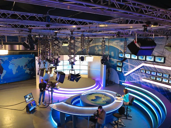 05.04.2015, MOLDOVA, "Publika TV" NEWS studio with light equipme — Stock Photo, Image