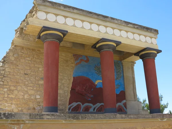 Ruinas del Palacio Minoico de Knossos en Heraklion, Grecia — Foto de Stock