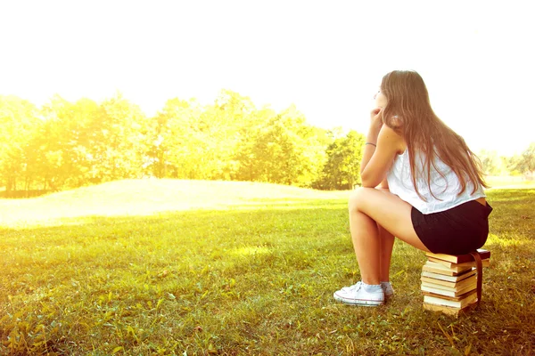 Ragazza e istruzione . — Foto Stock