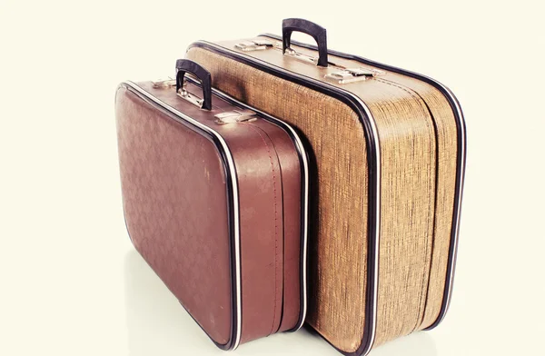 Gamla vintage resväskor på vit bakgrund — Stockfoto