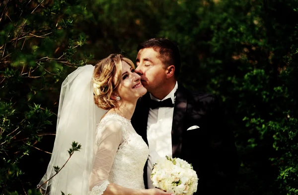 Mutlu gelin ve damat düğünlerinde 