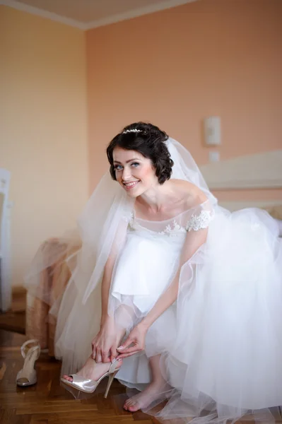 Novia joven en el día de la boda —  Fotos de Stock