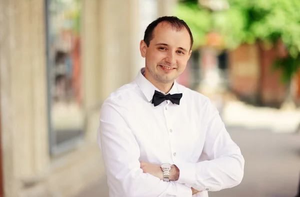 Handsome groom at wedding coat — Stock Photo, Image