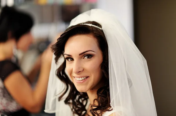 Make-up für Braut am Hochzeitstag — Stockfoto