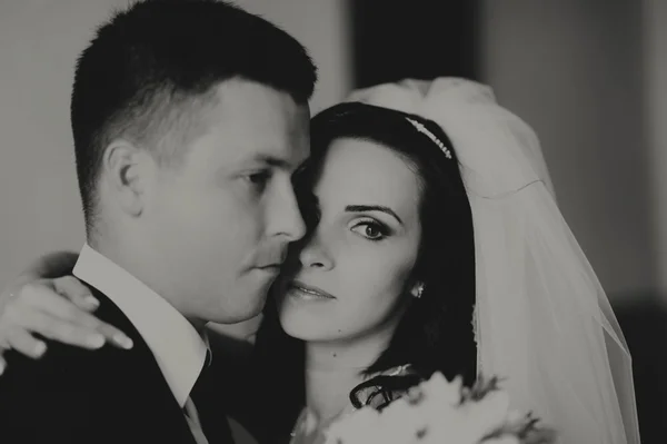 Happy bride and groom on their wedding — Stock Photo, Image