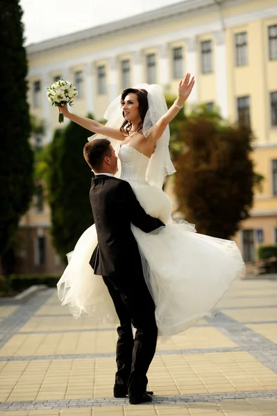 Happy bride and groom on their wedding — Stock Photo, Image