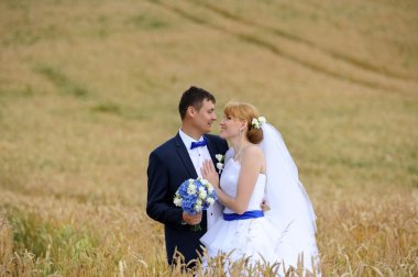 Mutlu gelin ve damat düğünlerinde 