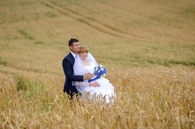 Mutlu gelin ve damat düğünlerinde 