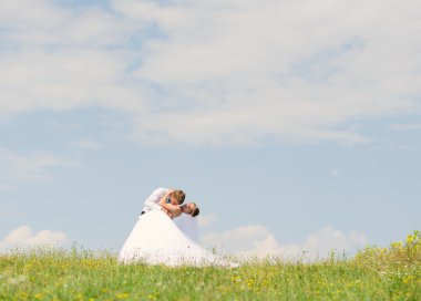 Mutlu gelin ve damat düğünlerinde