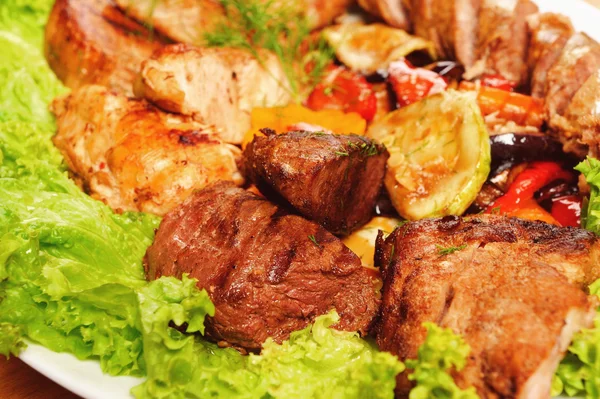 Asado con verduras horneadas — Foto de Stock