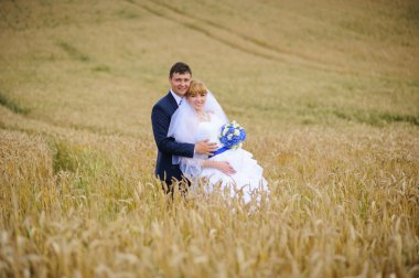 Mutlu gelin ve damat düğünlerinde 