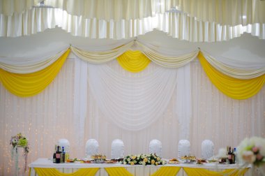 Tablo catering hizmeti ile gümüş ayarla