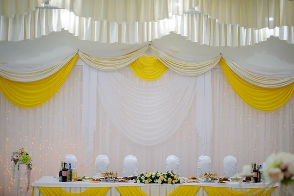 Tablo catering hizmeti ile gümüş ayarla